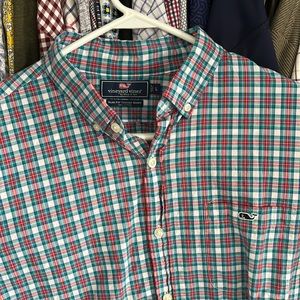 Lightly worn Vineyard Vines button down - Size L